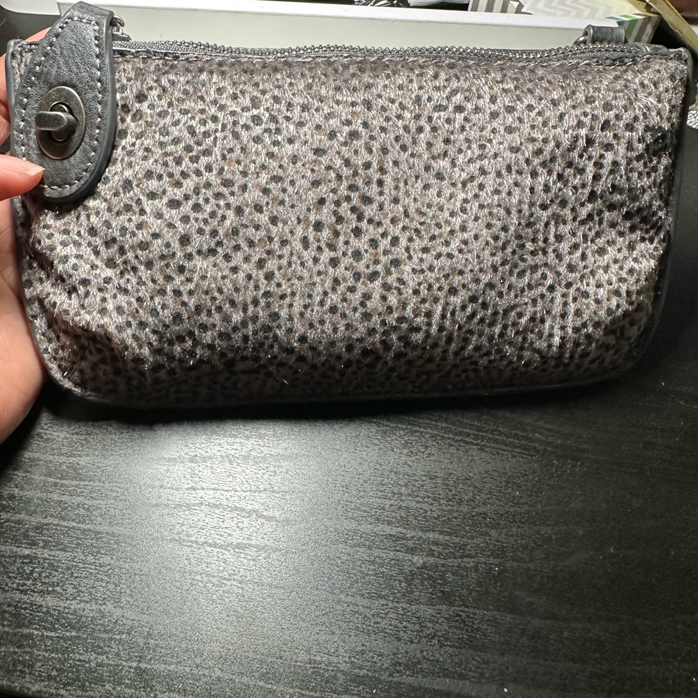 JoyLab Gray Textured Clutch